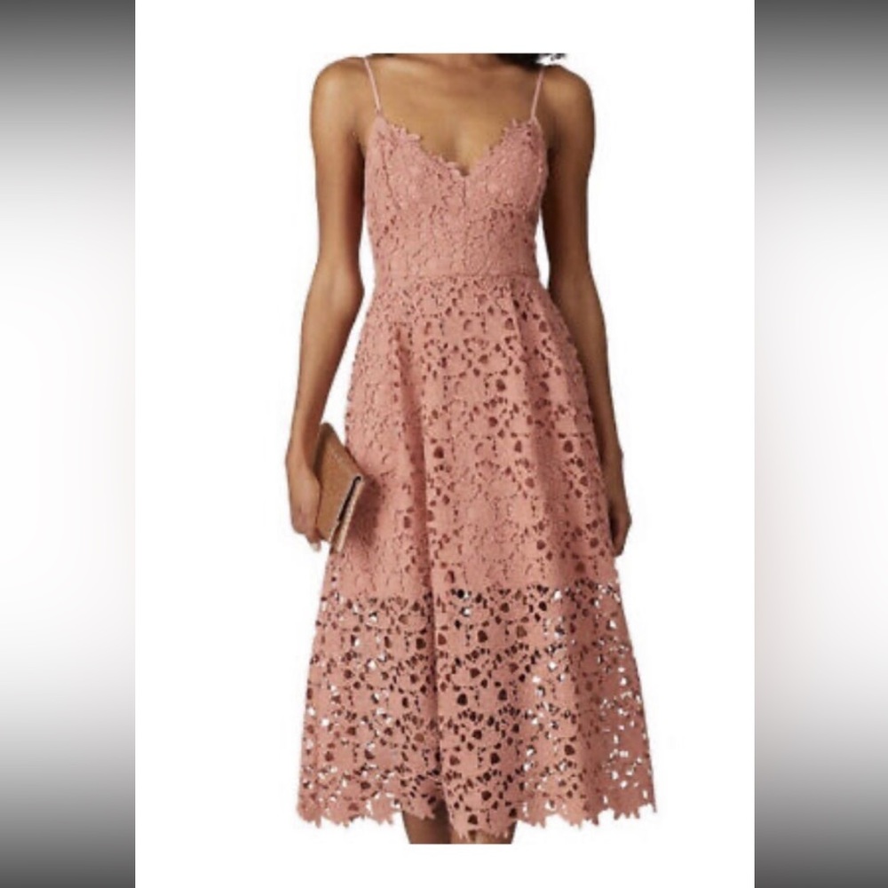 ASTR Lace MIdi Dress in Pink - Size M
